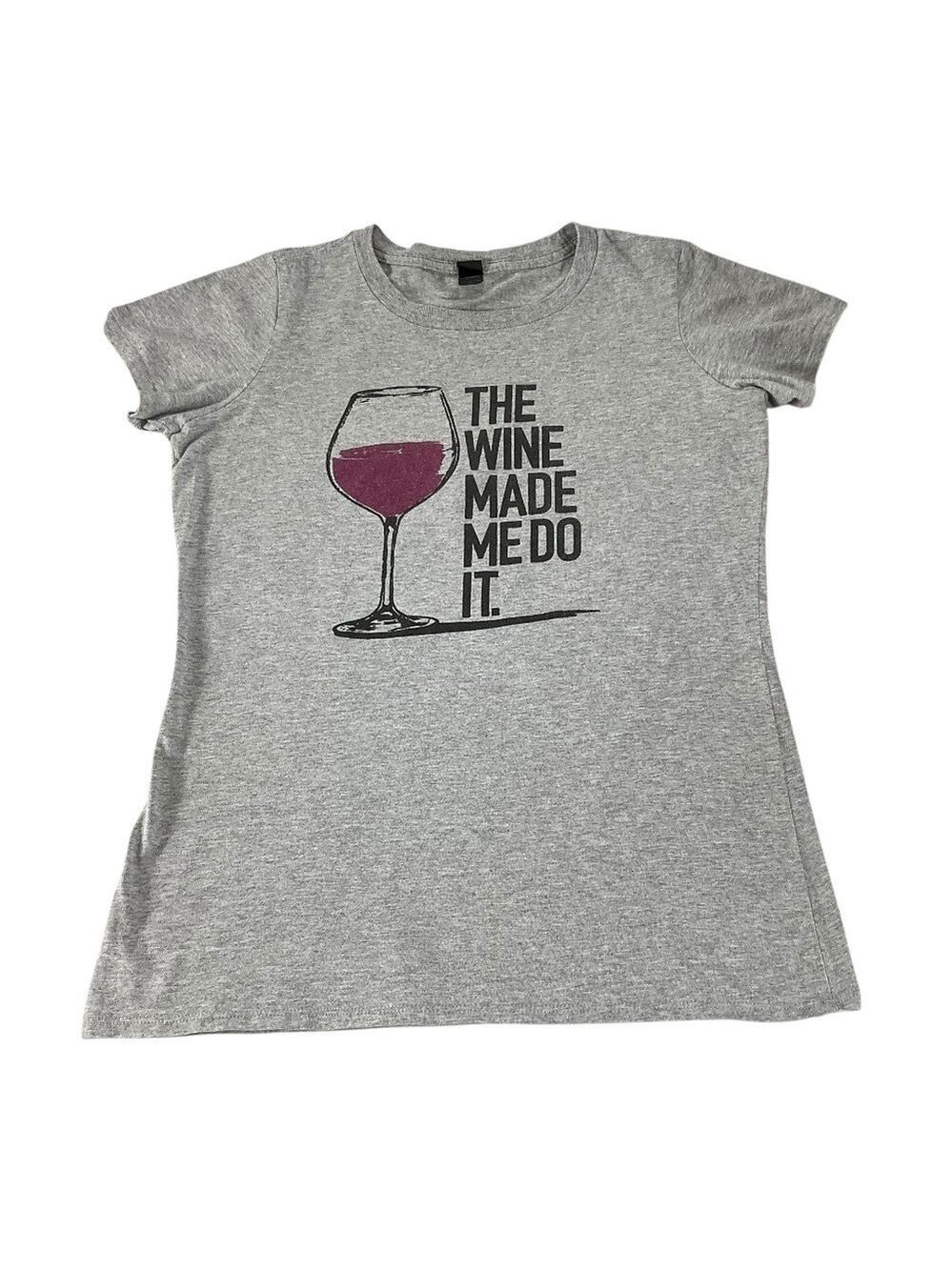 The Wine Made Me Do It Funny Gray T-Shirt Bay Island Sportswear size Large Humor